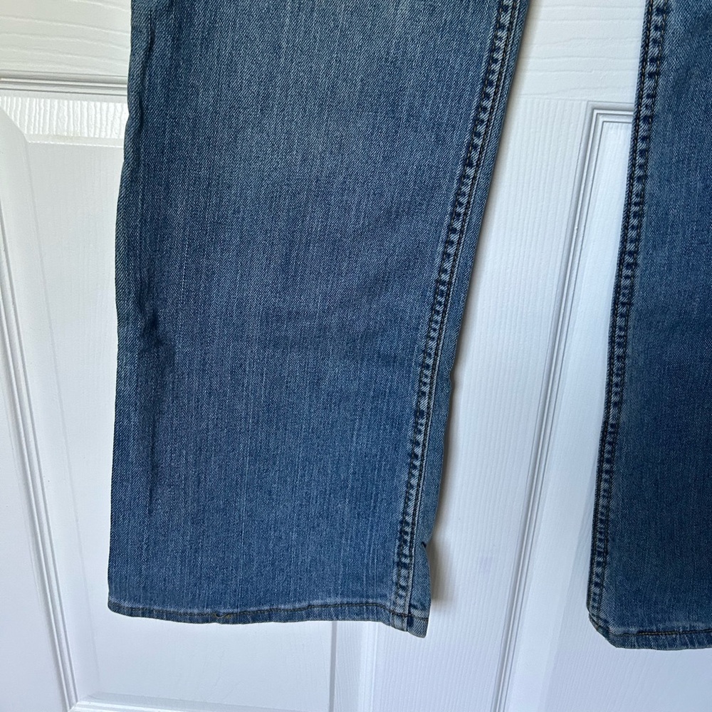 Levi’s 518 Super Low Bootcut Slim Fit Blue Distressed Denim Size Juniors 13 NWT - Picture 6 of 8
